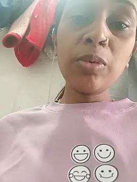 nehakapoor89 online show from 12.15.25