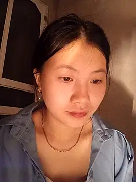 Snapshot of Lomay69 chatting on 12.18.25 Lomay69 online show from 12.18.25