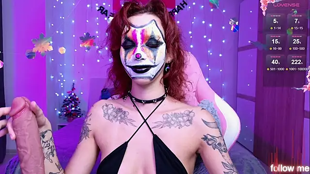 Snapshot of LeylaNoir_02 chatting on 12.20.25 LeylaNoir 02 online show from 12.20.25