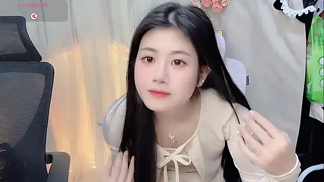 Yvonne-07 online show from 12.16.25