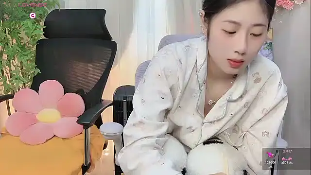 Yvonne-07 online show from 02.28.26