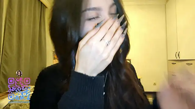 Snapshot of Qwami_Amie chatting on 02.16.26 Qwami Amie online show from 02.16.26