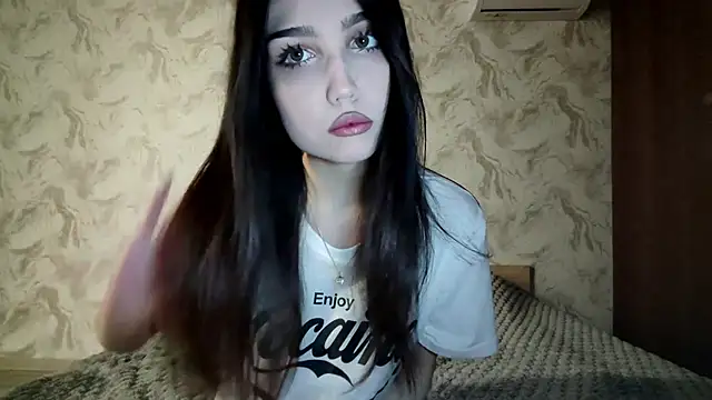 Snapshot of Qwami_Amie chatting on 02.26.26 Qwami Amie online show from 02.26.26