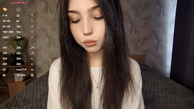 Snapshot of Qwami_Amie chatting on 04.04.26 Qwami Amie online show from 04.04.26