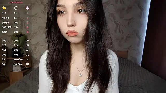 Snapshot of Qwami_Amie chatting on 04.09.26 Qwami Amie online show from 04.09.26