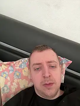 Snapshot of BezzBoii@xh chatting on 01.01.25 BezzBoiixh online show from 01.01.25