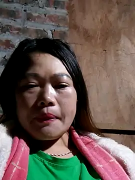 Snapshot of yana-zz chatting on 12.18.25 yana-zz online show from 12.18.25