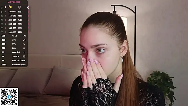 Snapshot of VelvetZephra chatting on 05.31.26 VelvetZephra online show from 05.31.26