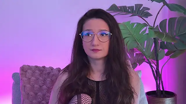 TheaMalekoo online show from 04.08.26