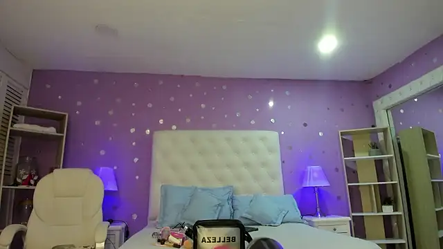 Snapshot of rousse_millers chatting on 02.17.26 rousse millers online show from 02.17.26