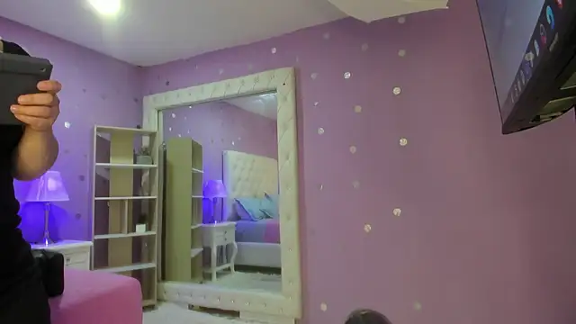 Snapshot of rousse_millers chatting on 02.26.26 rousse millers online show from 02.26.26