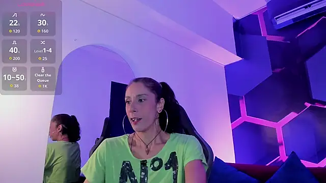 Snapshot of Maya_Storm_ chatting on 04.25.26 Maya Storm online show from 04.25.26