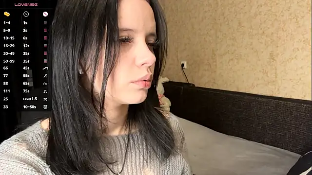 Snapshot of Eva_blo0m chatting on 12.22.25 Eva blo0m online show from 12.22.25