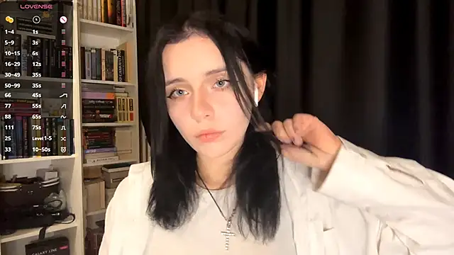 Snapshot of Eva_blo0m chatting on 01.14.26 Eva blo0m online show from 01.14.26