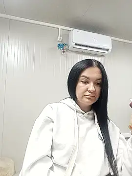 Snapshot of MeganBlueq chatting on 01.08.26 MeganBlueq online show from 01.08.26