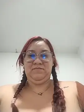 Snapshot of sharon_G chatting on 01.06.26 sharon G online show from 01.06.26