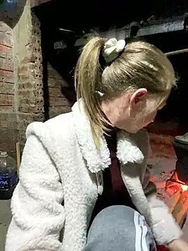 Snapshot of mana-ala chatting on 01.14.26 mana-ala online show from 01.14.26