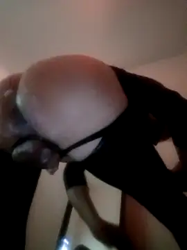 Snapshot of Olivassl22 chatting on 03.26.26 Olivassl22 online show from 03.26.26