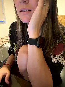 Snapshot of sweetcouple32 chatting on 01.08.26 sweetcouple32 online show from 01.08.26