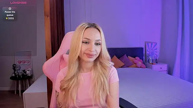 LanaMiracle online show from 12.22.25