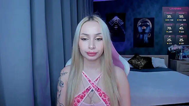 Snapshot of LanaMiracle chatting on 02.05.26 LanaMiracle online show from 02.05.26