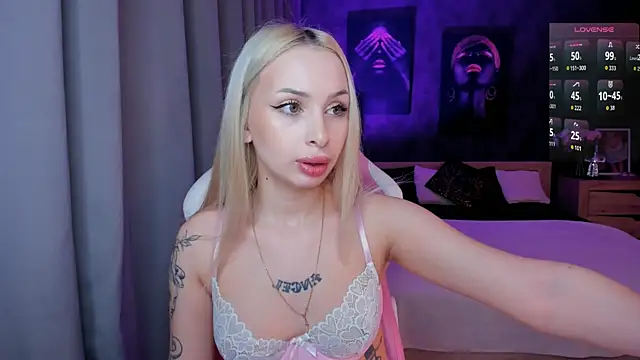 Snapshot of LanaMiracle chatting on 02.07.26 LanaMiracle online show from 02.07.26