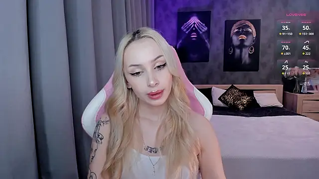 Snapshot of LanaMiracle chatting on 02.08.26 LanaMiracle online show from 02.08.26