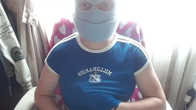 Snapshot of 666maskgirl chatting on 03.05.26 666maskgirl online show from 03.05.26