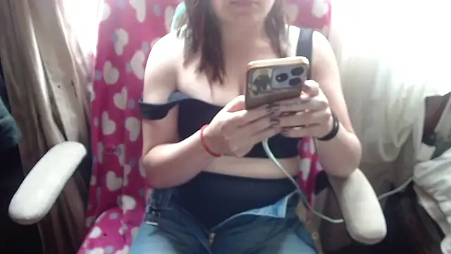 Snapshot of 666maskgirl chatting on 03.30.26 666maskgirl online show from 03.30.26