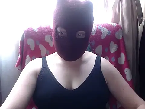 Snapshot of 666maskgirl chatting on 06.18.26 666maskgirl online show from 06.18.26
