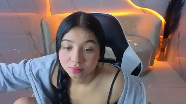 Sofi Adams Tx online show from 12.22.25