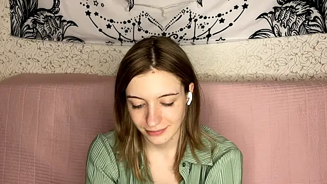 Snapshot of Shining_Robi chatting on 01.09.26 Shining Robi online show from 01.09.26