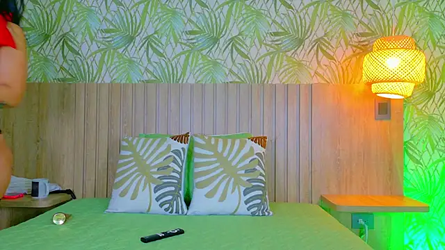 Snapshot of Sunny_River chatting on 01.12.26 Sunny River online show from 01.12.26