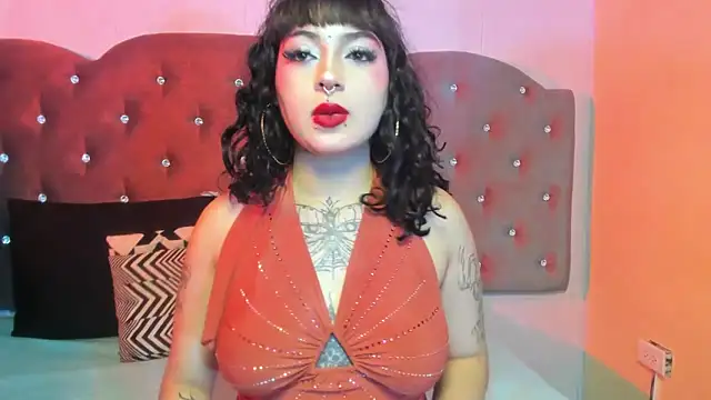 Snapshot of scarlett_venom_ chatting on 04.25.26 scarlett venom online show from 04.25.26