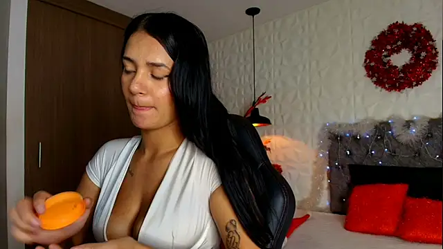 Snapshot of alisson-dl chatting on 12.19.25 alisson-dl online show from 12.19.25