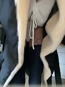 Snapshot of dein_traumchen chatting on 02.25.26 dein traumchen online show from 02.25.26