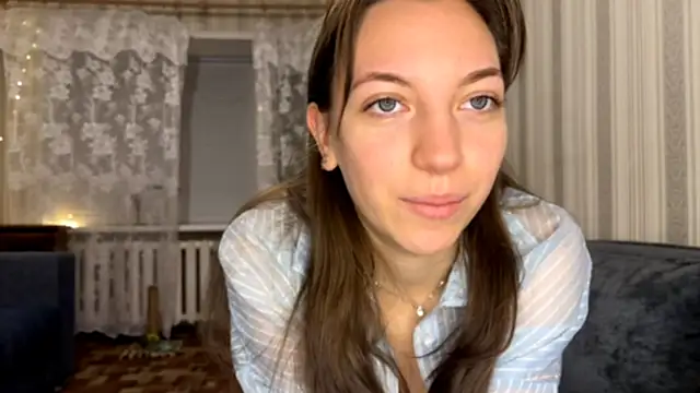 Snapshot of MaryannWeigman chatting on 01.06.26 MaryannWeigman online show from 01.06.26