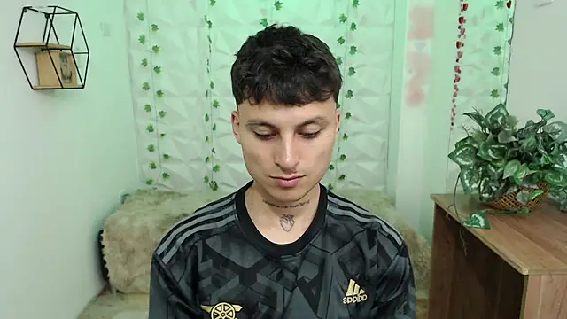 Snapshot of Noah_Vera chatting on 01.11.26 Noah Vera online show from 01.11.26