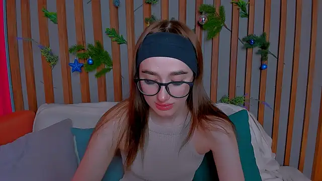 Snapshot of Evis_Dailyy chatting on 02.10.26 Evis Dailyy online show from 02.10.26