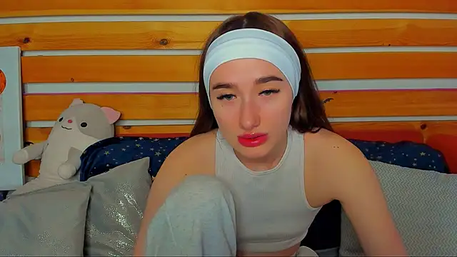 Snapshot of Evis_Dailyy chatting on 02.24.26 Evis Dailyy online show from 02.24.26