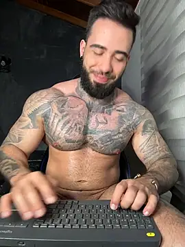 Snapshot of josemanufit chatting on 03.02.26 josemanufit online show from 03.02.26