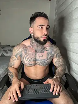Snapshot of josemanufit chatting on 05.05.26 josemanufit online show from 05.05.26