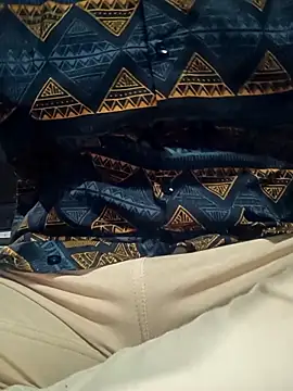 Snapshot of teena-11 chatting on 12.17.25 teena-11 online show from 12.17.25