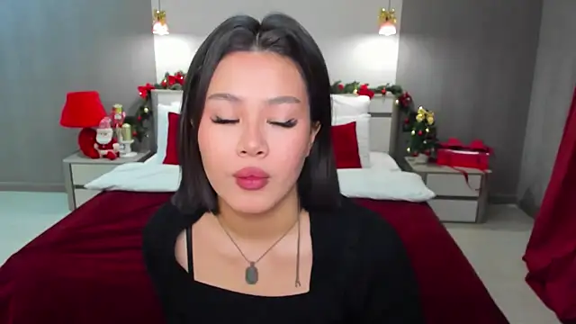 Brunette Charm online show from 12.14.25