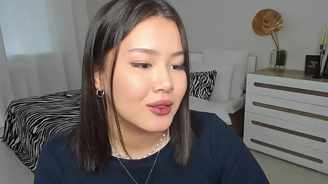 Brunette Charm online show from 03.31.26