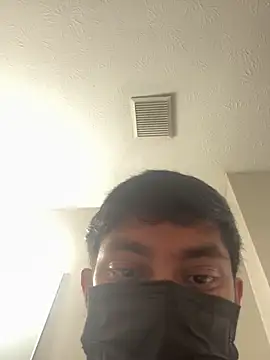 Snapshot of rohitgun023 chatting on 12.14.25 rohitgun023 online show from 12.14.25