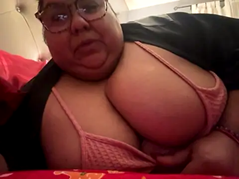 Sexybbwqueen online show from 12.18.25