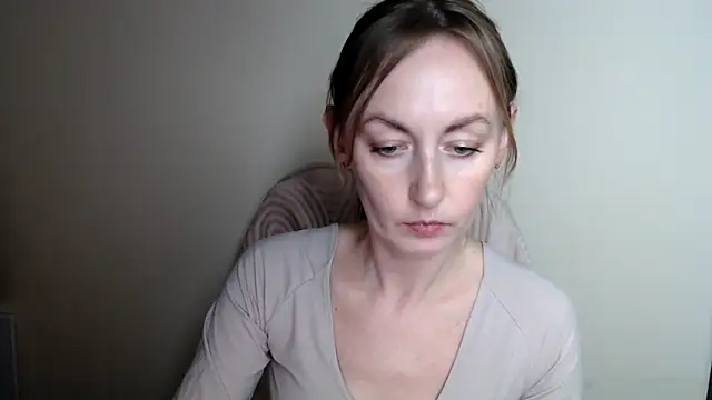 Snapshot of LiaSeass_ chatting on 06.06.26 LiaSeass online show from 06.06.26