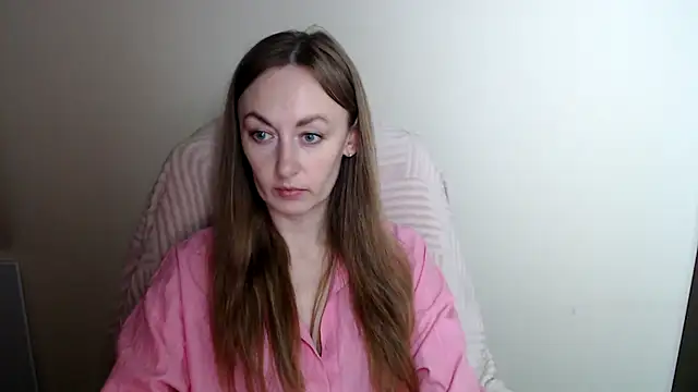Snapshot of LiaSeass_ chatting on 06.14.26 LiaSeass online show from 06.14.26