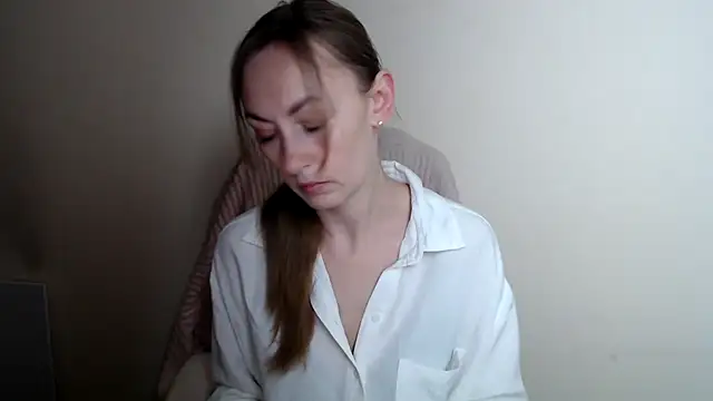 Snapshot of LiaSeass_ chatting on 06.17.26 LiaSeass online show from 06.17.26
